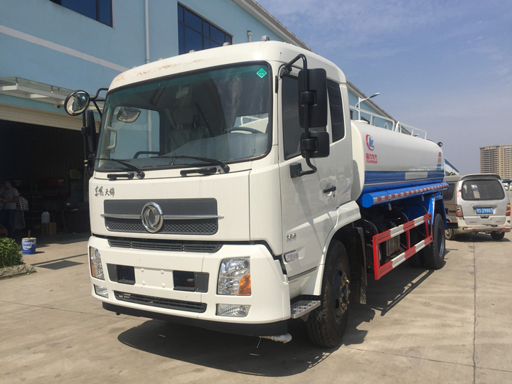 12噸灑水車--國五天錦
