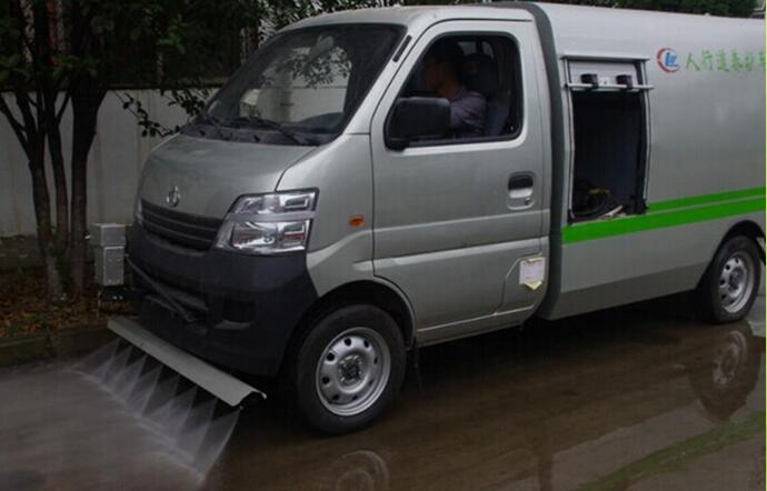 小型道路養護清洗車(人行道,廠區,小區路麵養護)