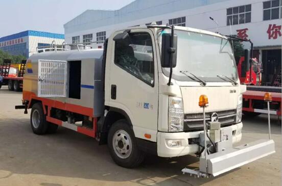 路麵清洗車(8噸-10噸)