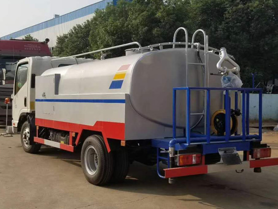 凱馬路麵清洗車(4.5噸)