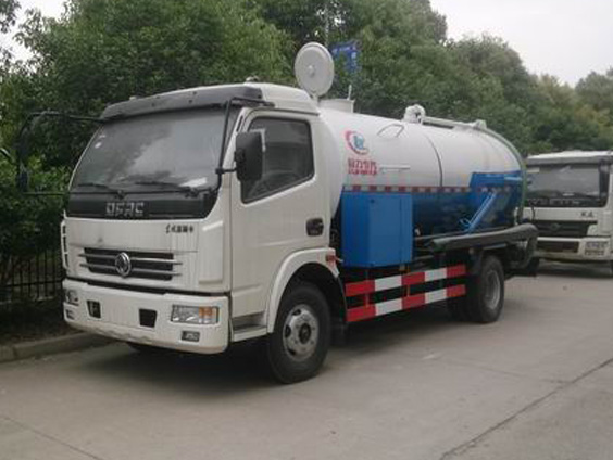 多利卡高壓清洗吸汙車(水罐3立方,汙水罐3.5立方)