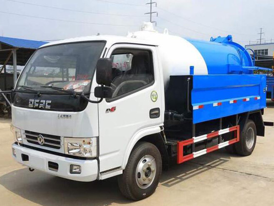 小型聯合疏通車(水罐1.5方,汙水罐4方)