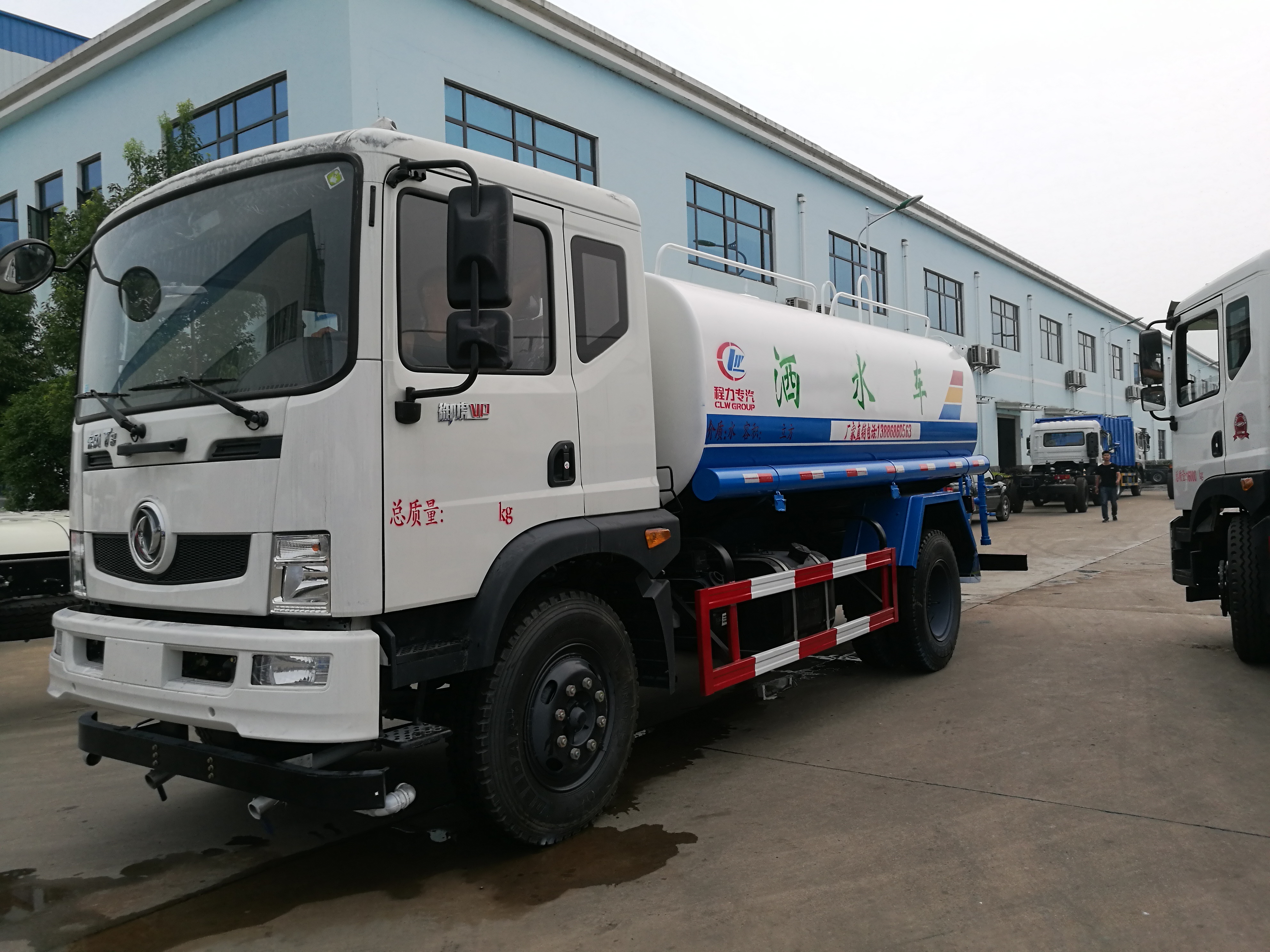 12噸東風灑水車(可選裝霧炮)