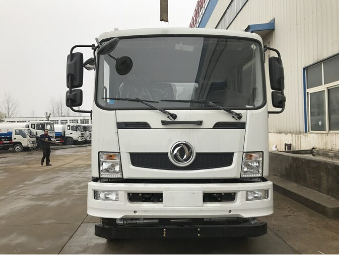 12噸東風灑水車(可選裝霧炮)