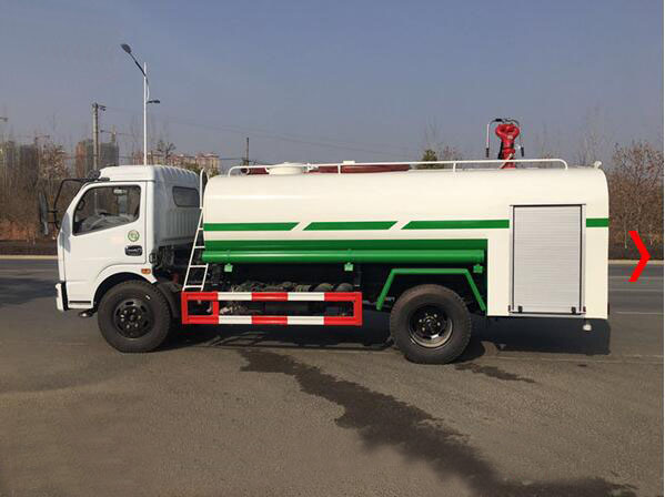 8噸灑水車(帶消防灑水多功能)