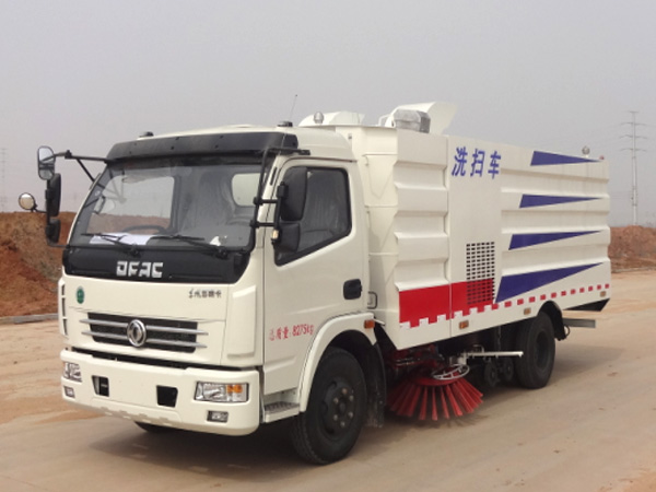 8噸洗掃車(東風多利卡)