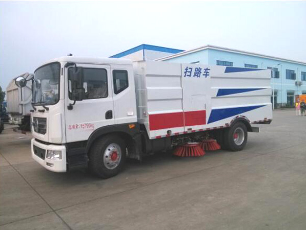 東風D9掃路車(水箱4方/塵箱8方)