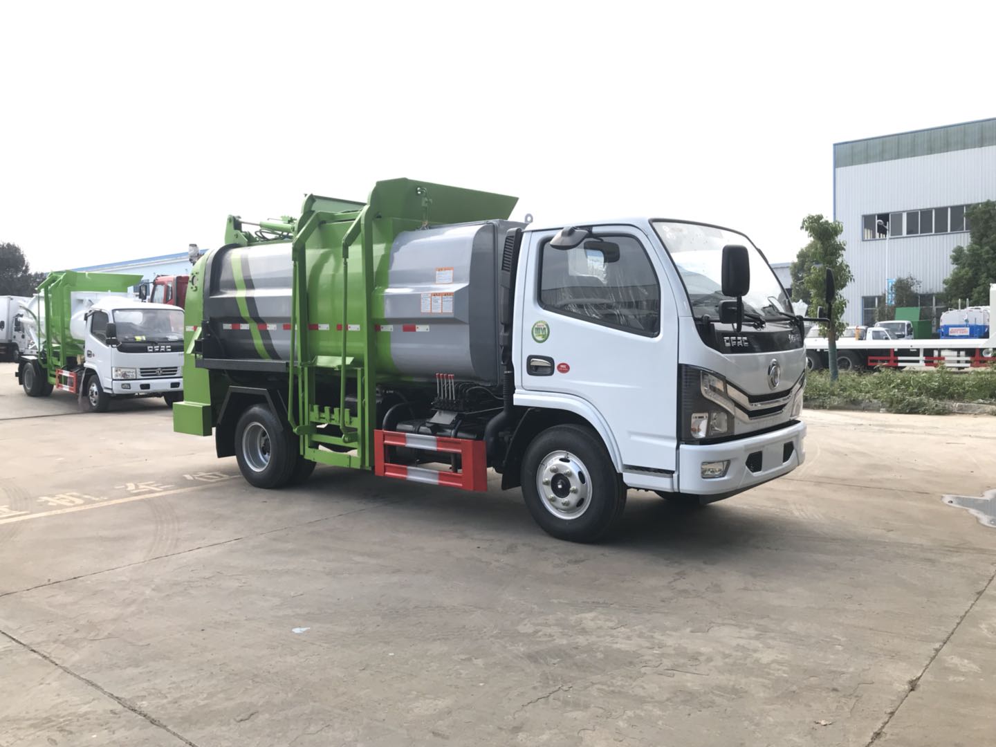 6噸餐廚垃圾車（國六方罐）