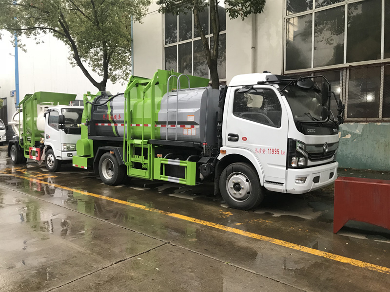 8噸餐廚垃圾車（國六方罐）