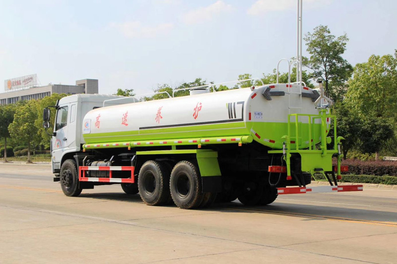 20噸灑水車--東風專底雙橋