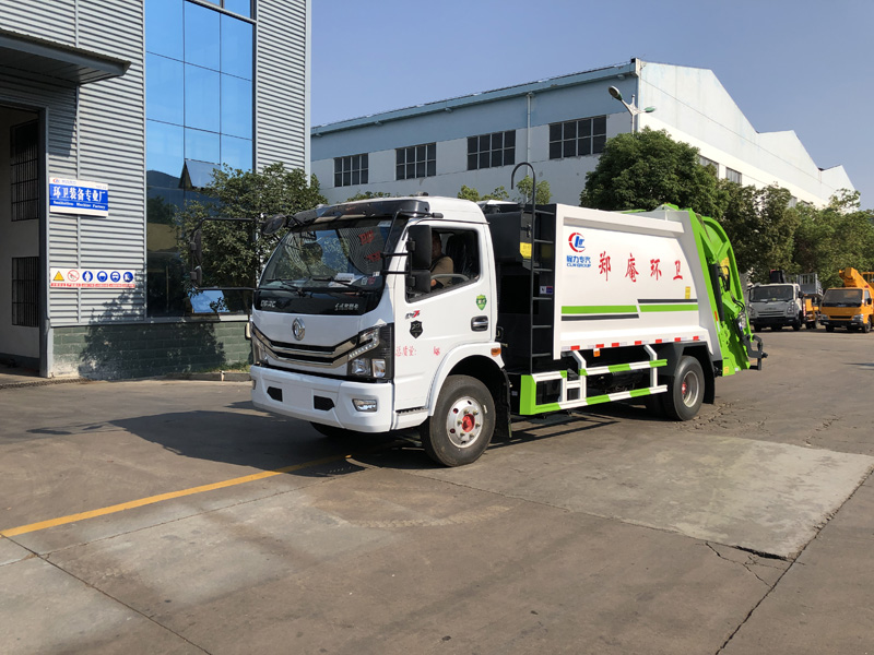 東風多利卡壓縮式垃圾車(8方)