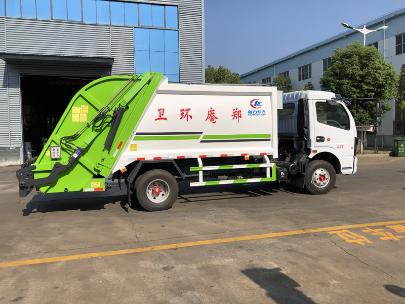 東風多利卡壓縮式垃圾車(8方)