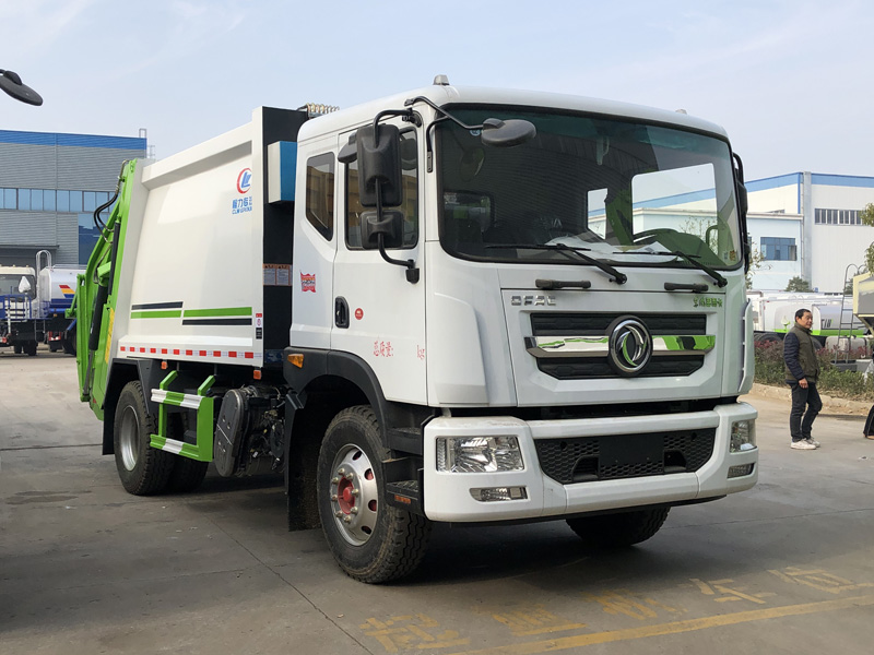 東風D9壓縮式垃圾車（12方）