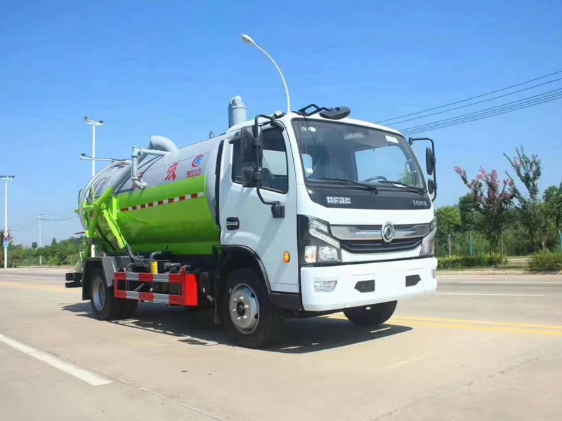 東風多利卡吸汙車（容積8立方）