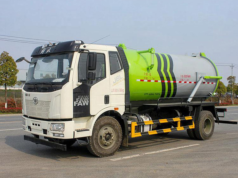 解放J6吸汙車(容積15立方)