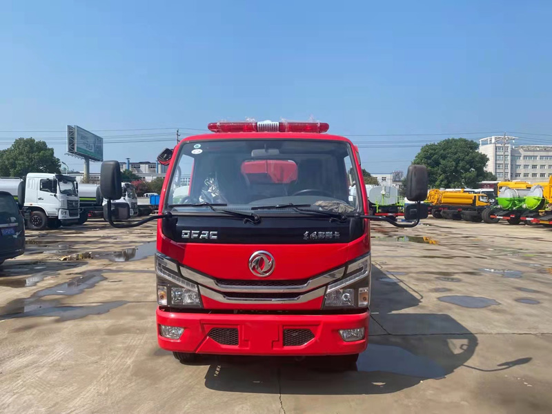 4噸小型消防灑水車