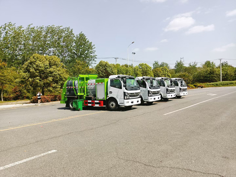 新能源餐廚垃圾車(容積5立方)